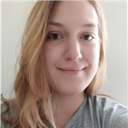 Laureata in scienze pedagogiche, diplomata al liceo scientifico, offro lezioni private